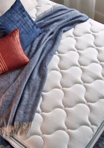 UltraGel Miris Boxtop Cool-to-Touch_Detail 2 - Medium